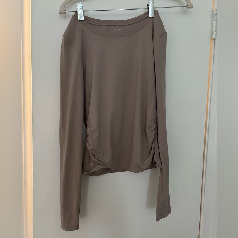 Elegant Brown Women's fitted top